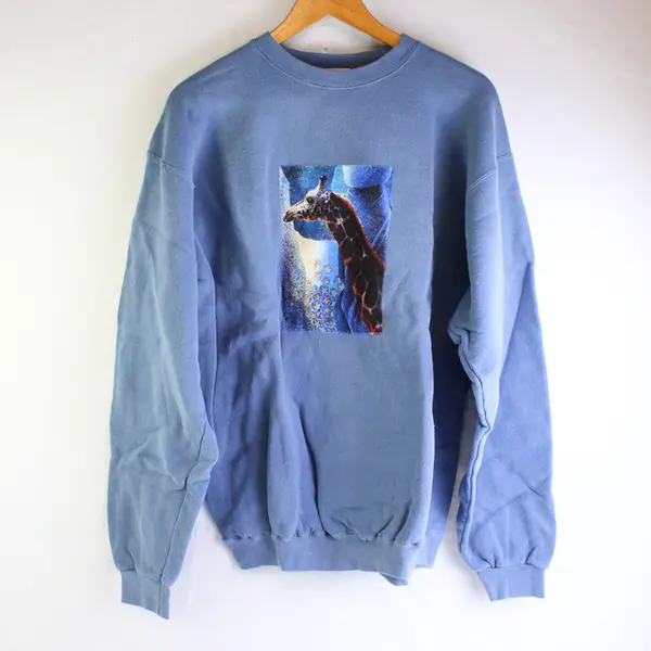 NWOT Vtg Comfort Colors Adult L Blue Giraffe Graphic Crew Neck Pullover Sweater