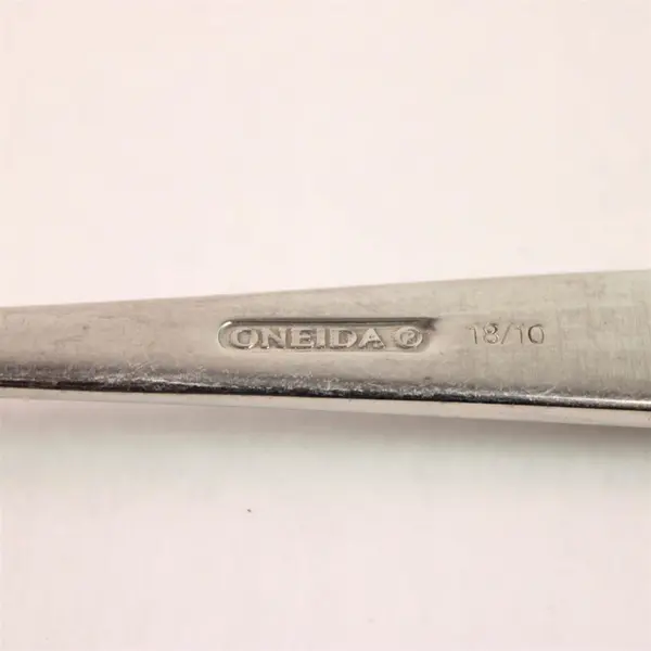 Lot of 2 Oneida Silver Mascagni II Pattern Salad Fork & Soup Spoon 7" Good