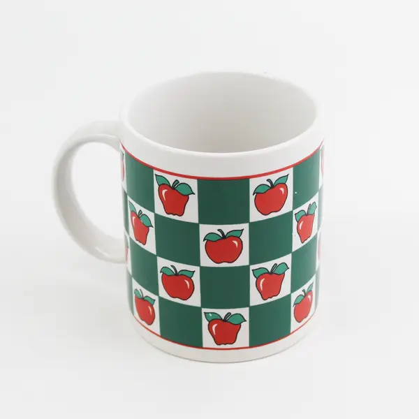 Vintage 1995 J.I.I. Apple Checker Board Coffee Mug Green White Teacher Country