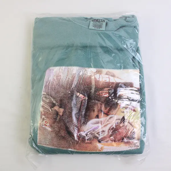 NWOT Vtg Oneita Adult XL Green Sleeping Wolf Graphic Crew Neck Pullover Sweater
