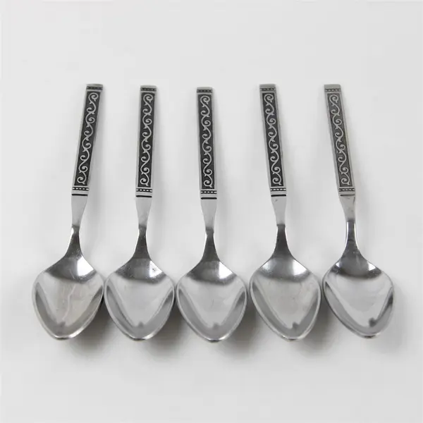 Set of 5 Oneida Spanish Court Stainless Teaspoons
