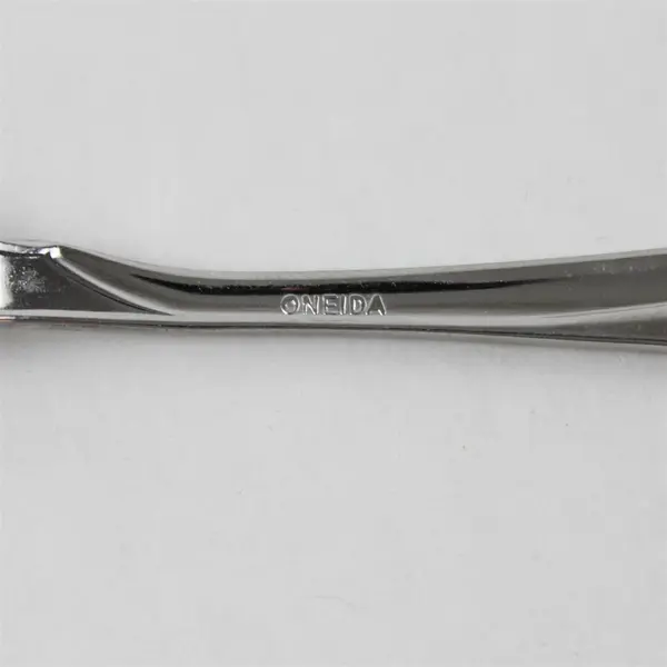 Set of 4 Oneida Satin Flight Stainless  Flat Handle Master Butter Knives