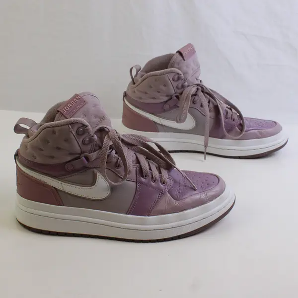 Nike Air Jordan Women's Size 10 Acclimate in Color Plum Fog - DC7723-500