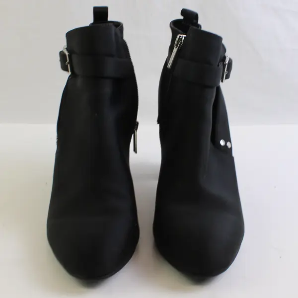 Unisa Holon Solid Black Block Heel 3.5" Ankle Boots Women's Size 8M
