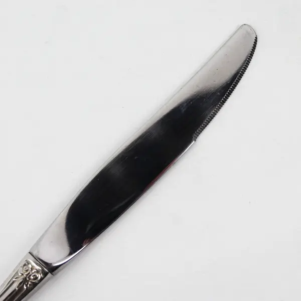 Lot of 3 Oneida Silver Renoir-Pembrooke Stainless Dinner Knives 9" Long Good