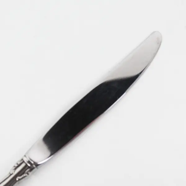 Lot of 2 Oneida Silver Mozart Pattern SS Hollow Dinner Knives Small Serration 9"