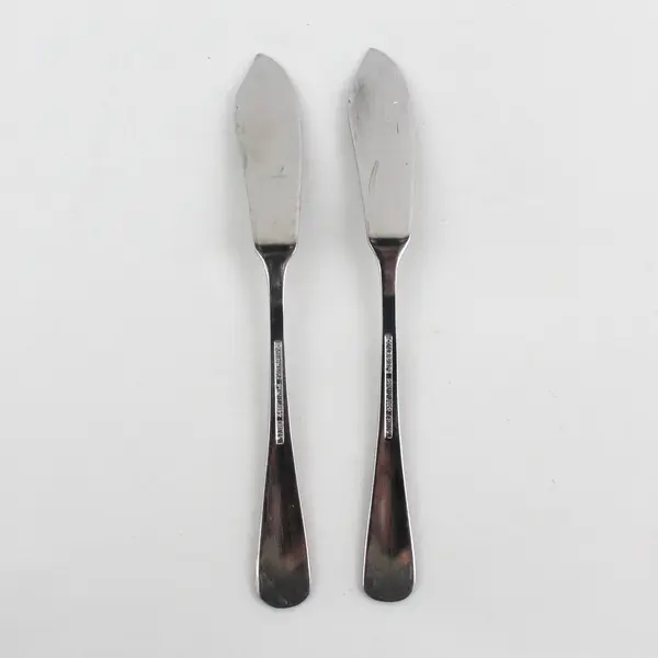 Lot Of 2 Cambridge Silver American Pride Pattern SS Butter Knives 6.75" Rare HTF