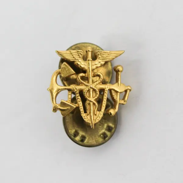 OHSU School Of Medicine Golden Circle Alumni 50 Lapel Pin Bronze