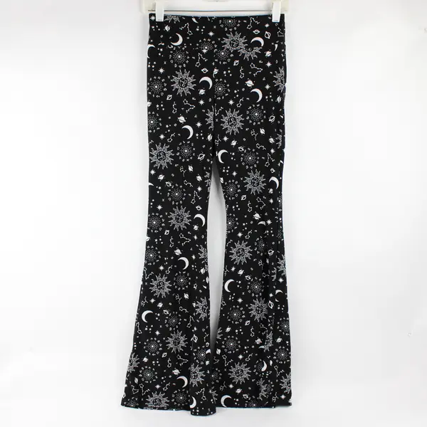 No Boundaries Black and White Celestial Print Flared Leggings Juniors Small 3-5