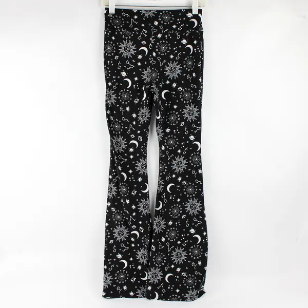 No Boundaries Black and White Celestial Print Flared Leggings Juniors Small 3-5