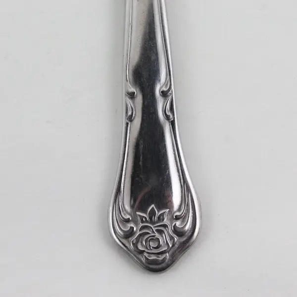 Oneida Silver Arbor Rose-True Rose Pattern SS Solid Dinner Knife 8.25" Good 