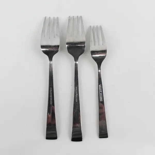 Wallace Silver Georgetown Pattern (Glossy) 18/10 2 Dinner 1 Salad Fork Rare HTF