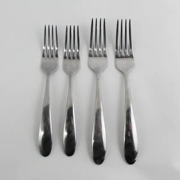 Lot of 4 Oneida Silver Landon Pattern 18/0 SS 2 Forks 2 Salad Forks Good