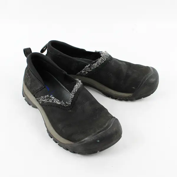 Keen Solid Black Color Kaci Winter Slip On Walking Shoes Women's Size 8