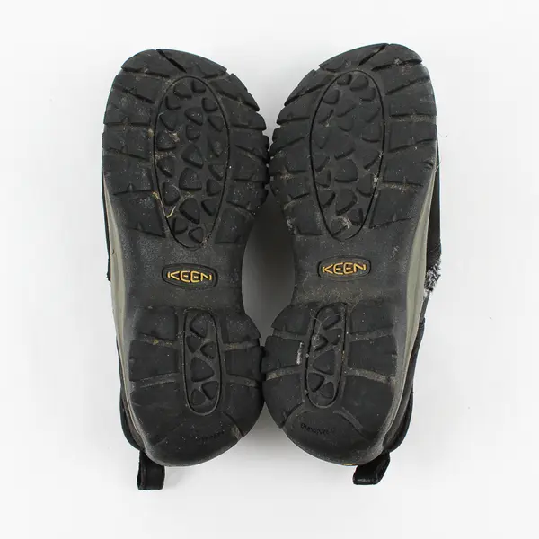 Keen Solid Black Color Kaci Winter Slip On Walking Shoes Women's Size 8