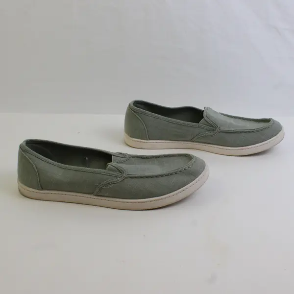 Time And True Green/White Slip On Surf Moccasin Sneakers Women's Size 9