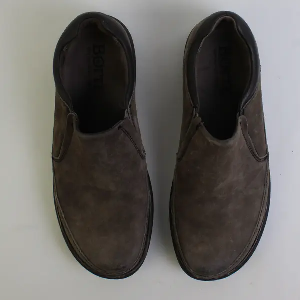 Born Solid Taupe Brown Color Leather Nigel Slip On Shoes Men's Size 9M