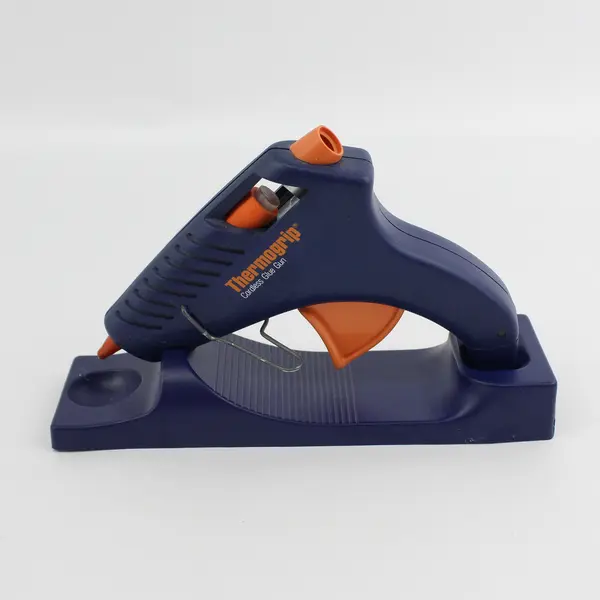 Emhart Thermogrip 209 Electric Hot Glue Gun w/Glue Sticks And Crafting Sticks