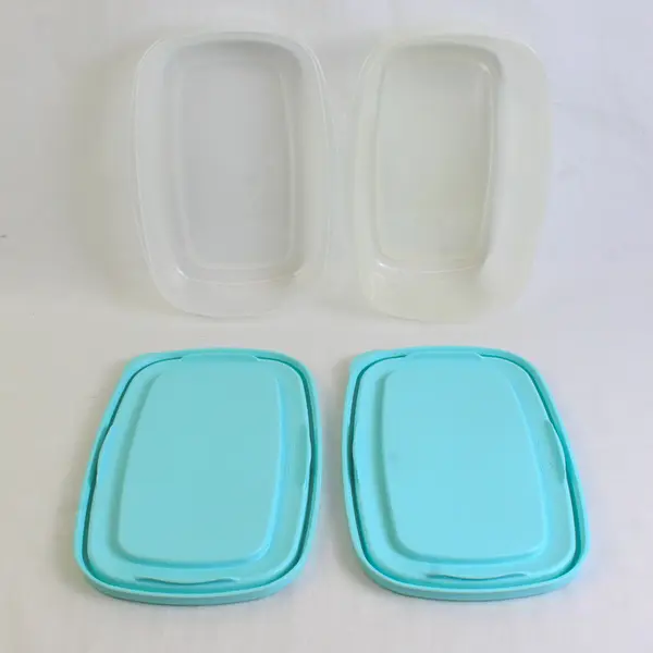 Lot of 2 Rubbermaid Plastic Containers 1.3 L & 2.0 L Light Blue Lid