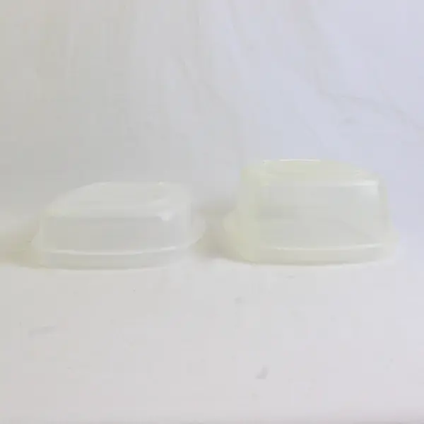 Lot of 2 Rubbermaid Plastic Containers 1.3 L & 2.0 L Light Blue Lid