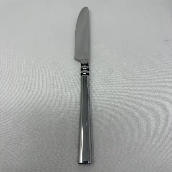 Set of 6 Oneida Tortola Stainless Steel Solid Knives