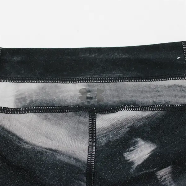 Under Armour Gray Striped Athletic Capri Leggings Women's Small