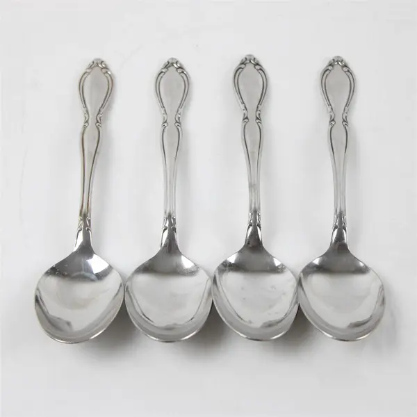 Set of 4 Oneida Strathmore Stainless Place/Oval Soup Spoons