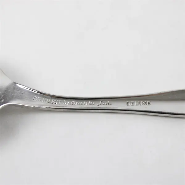 Set of 4 Oneida Strathmore Stainless Place/Oval Soup Spoons