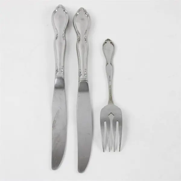 Lot of 3 Oneida Strathmore Stainless 2 Modern Hollow Knives & A Salad Fork