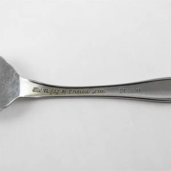 Lot of 3 Oneida Strathmore Stainless 2 Modern Hollow Knives & A Salad Fork