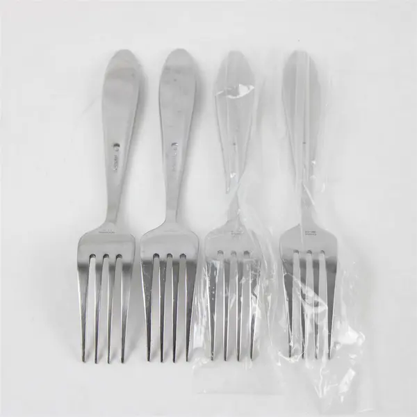 Set of 4 Oneida Casaba Individual Salad Forks