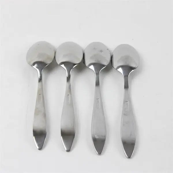 Set of 4 Oneida Casaba Place/Oval Soup Spoons