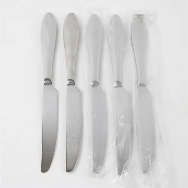 Set of 5 Oneida Casaba Stainless "New French" Solid Knives