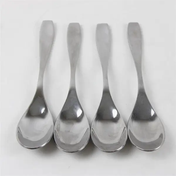 Set of 4 Oneida Calm Stainless Place/Oval Soup Spoons
