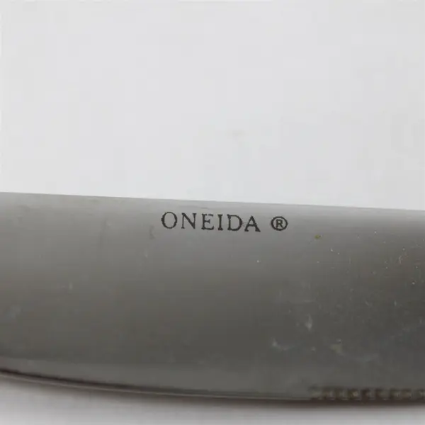 Set of 5 Oneida Calm Stainless Modern Solid Knives
