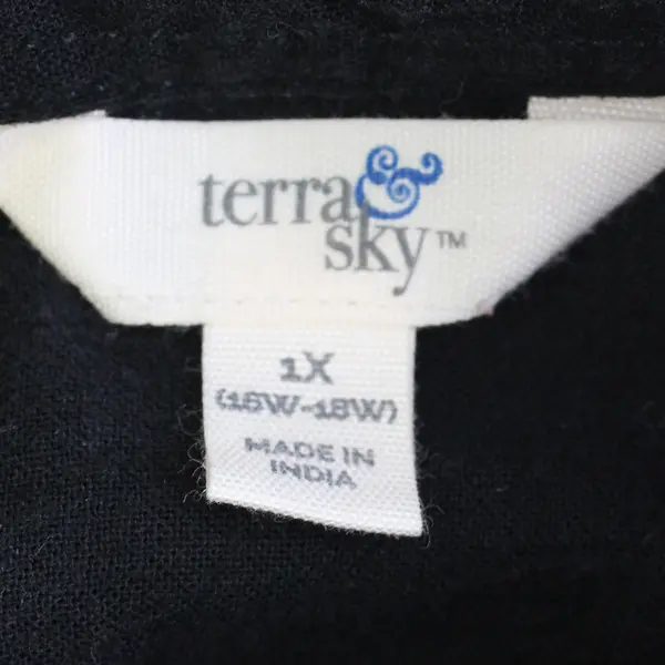 Terra & Sky Black Long-Sleeved Button-Up Women's Size 1X