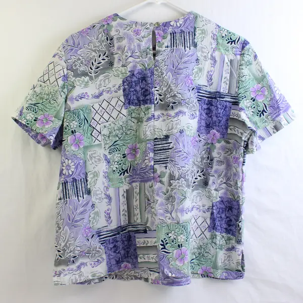 Alia Purple Green and Gray Floral Print Short-Sleeved Blouse Women's Medium