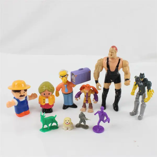 Mixed Lot of Action Figures  Assorted