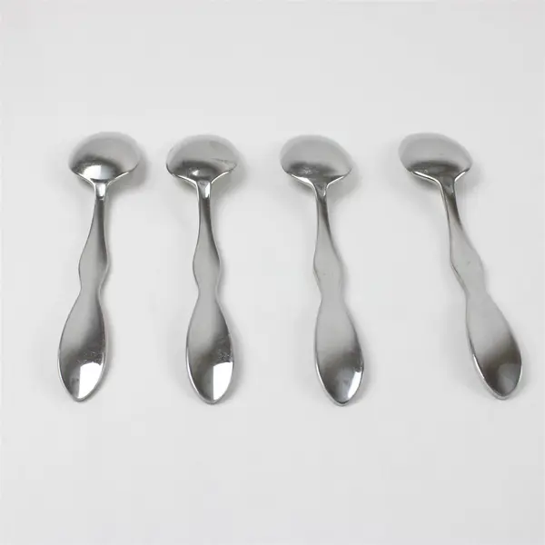 Set of 4 Cambridge Vanity Stainless Oval Soup Spoons 7.75in