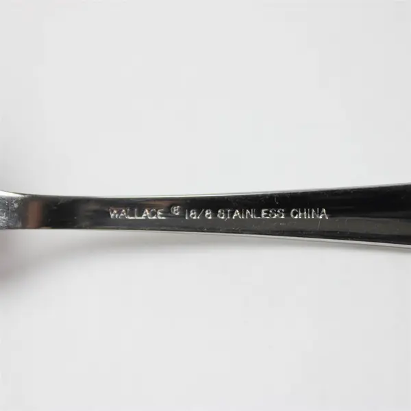 Lot of 3 Wallace Silversmiths Kensington Stainless 2 Butter Knives & Sugar Spoon