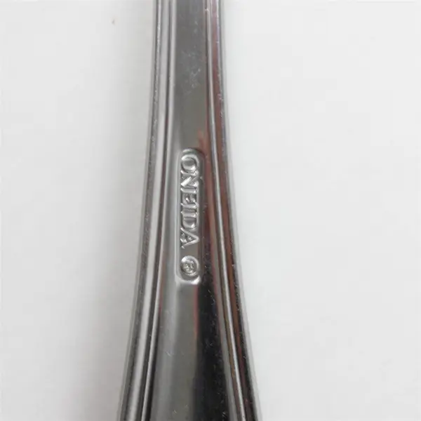 Set of 4 Oneida Tress Stainless Forks