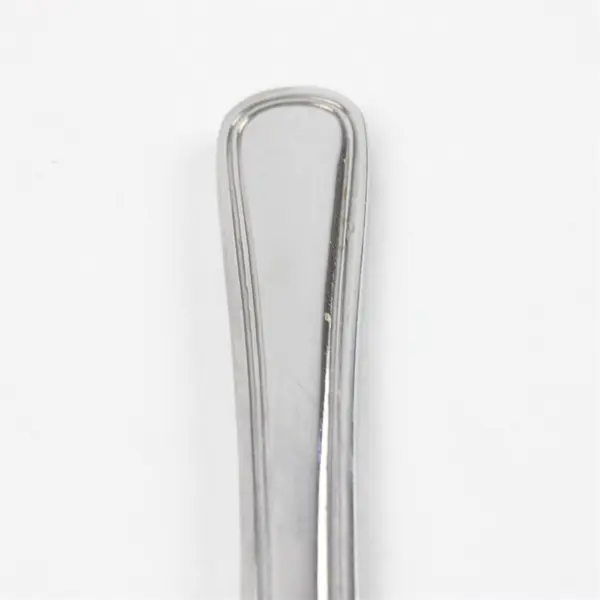 Set of 4 Oneida Tress Stainless Modern Solid Knives