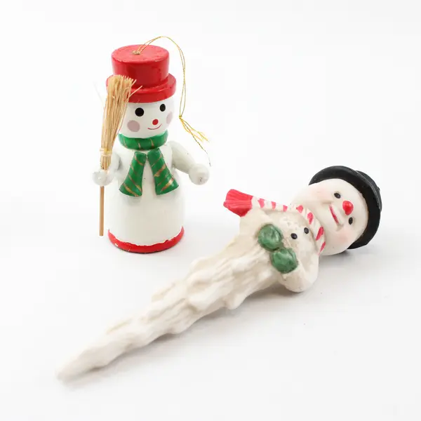 Lot of 6 Christmas Ornaments