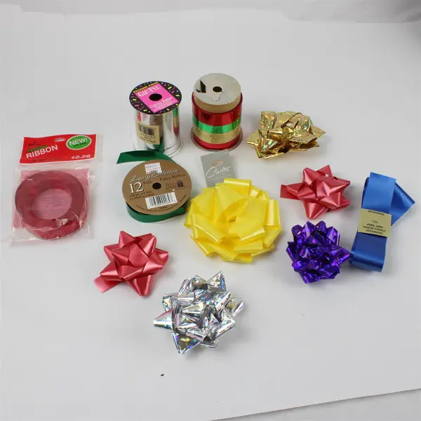 Lot of 11 Christmas & Party Decorations - 7 Bows 4 Ribbons Gift Wrap