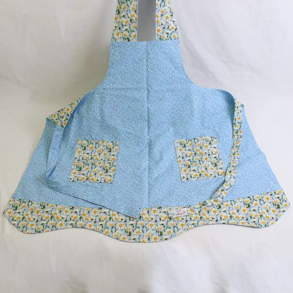 Handmade 100% Cotton Bib Apron Daisy Double Sided - Large Pockets Tie Around