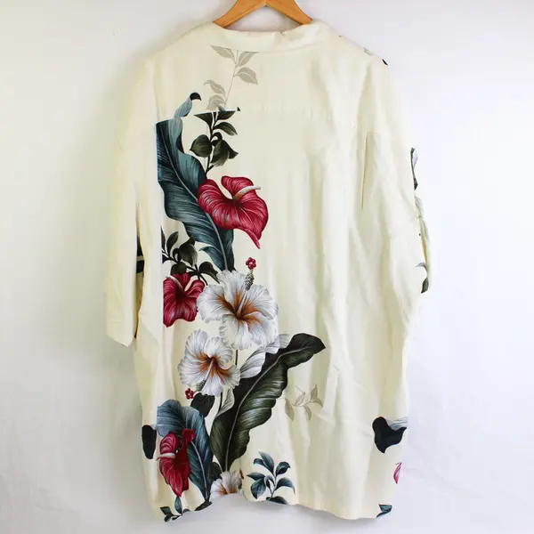 Vintage Iolani Hawaii Men's XXL Ivory Floral Hawaiian Button Up Shirt - USA Made