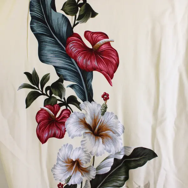 Vintage Iolani Hawaii Men's XXL Ivory Floral Hawaiian Button Up Shirt - USA Made