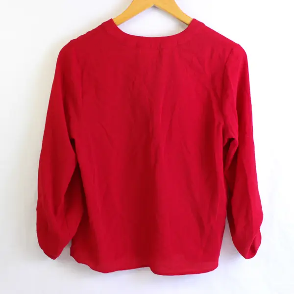 Monteau Los Angeles Women's L Red Ruffle V-Neck Roll Tab Sleeve Blouse