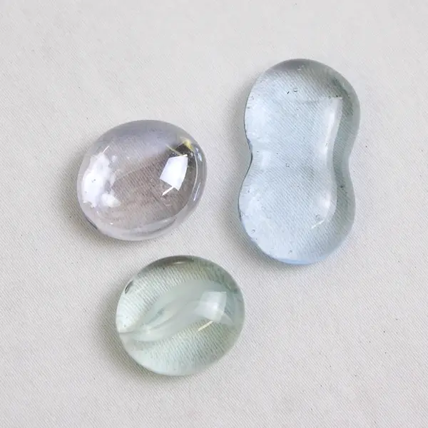 Lot Of 186 Unbranded Matching Clear Glass Stones/Pebbles Iridescent Ovals