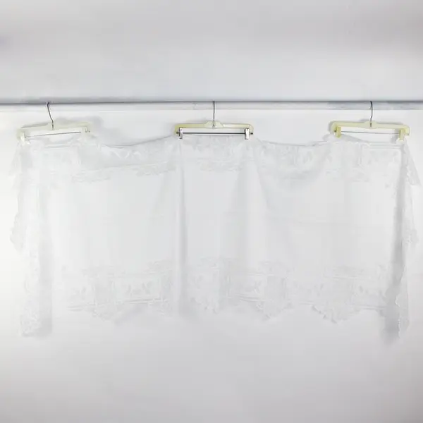 Vintage White Intricate Floral Lace Tablecloth 35" W x 84" L 